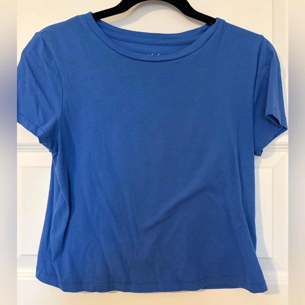Universal Threads cropped tee